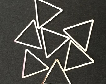 300 Silver Plated Brass Triangle Links: 15x13mm Connectors