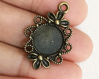 16 Antique Brass Alloy Cabochon Pendant Settings (30x21mm)