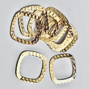 10 pcs  Gold  plated  hammered square Links 23X23mm