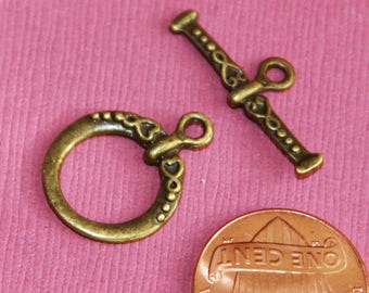 10 sets of Antiqued brass fancy toggle clasps 18x15mm