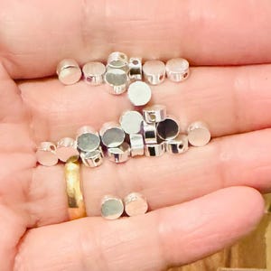 Bulk 250 pcs  silver Plated flat round beads 5x2.5mm