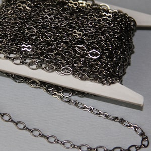32ft  Gunmetal figure 8 connector chain 5x3.5mm