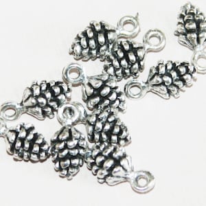 100 Antike Silber Tannenzapfen Charms: 13 x 7 mm Legierung Anhänger