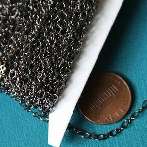 32 ft spool  Gunmetal figure 8 connector chain (2.9X 3.3mm links)
