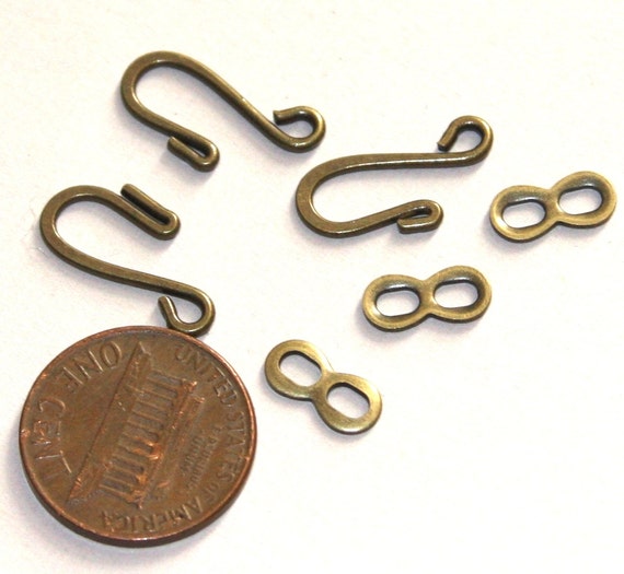 19288Y-B-505 2 Sets Oxidized Silver Tone Base Metal Hook and Eye Clasps