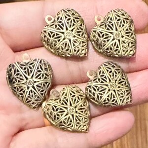 Antique Brass Filigree Heart Locket Pendants - 20x20mm - (5 pcs image 4