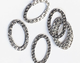 24 pcs  antique silver Textured connector 20x18mm - open links