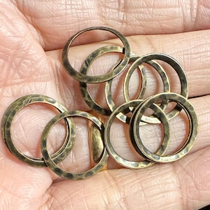 15 pcs  Antiqued Brass hammered circle link 16mm