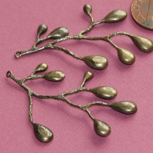 4 pcs  antique brass leaf branch 51x38mm