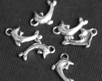 10 pcs  Antique Silver Dolphin charm 19x11mm, Dolphin drops, Dolphin pendant