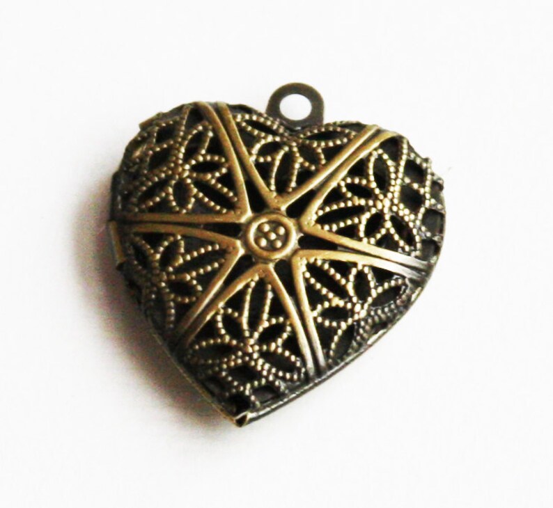 20 pcs Antique Brass filigree Heart Locket Pendant 20x20mm, puff heart locket, texture back , locket pendant, filigree pendant image 3