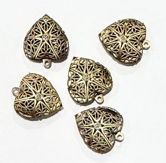 Antique Brass Filigree Heart Locket Pendants - 20x20mm - (5 pcs