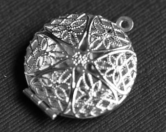 5 pcs of Silver plated filigree Locket Charm Pendant 27x32mm