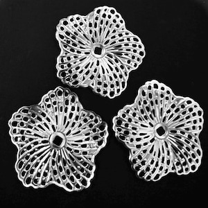 12 piezas de filigrana de flor de hibisco color plata focal 34 mm imagen 3