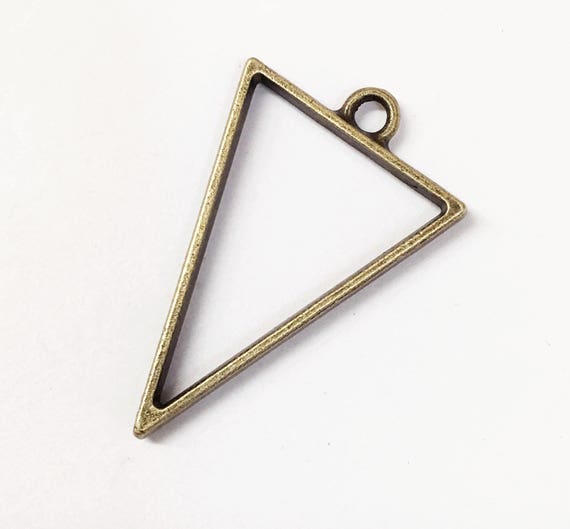BULK 20 Triangle pendants antique silver tone P160