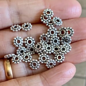 100 pcs  antique Silver flower Daisy  spacer 6mm