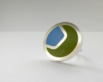 Sky Blue and Olive Green Abstract Ring Handmade in Silver and Resin - Round Colourblock Ring