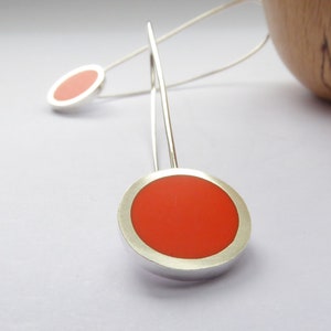 Pop long minimalist earrings in recycled Sterling Silver and resin