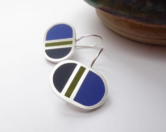Oval gestreifte Silber Ohrringe Kobalt Blau und Grün - Schleife kurze Hängeohrringe