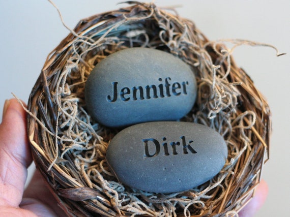 Mothers gift from daughter for Mothers day, Birthday - set of 2~5 personalized engraved name stones in nest