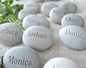 Cadeaux de fête de mariage - couverts et des faveurs de mariage, commentaires personnalisés cadeaux - lot de 10 pierres gravées - faveur de mariage Unique