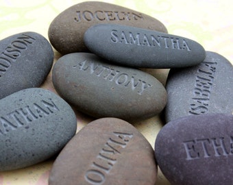 Personalized engraved name rock gift - Custom name pebble stones