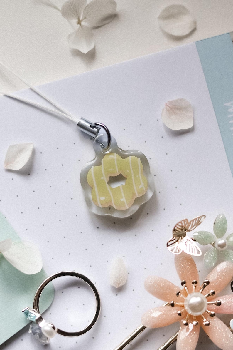 Acrylic Charm with Double-Sided Epoxy Finish | Kawaii, Phone & Bag Accessories imagem 3