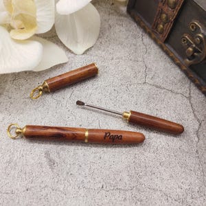 Limpiador de oídos portátil con llavero personalizado, cuchara de latón, limpiador de oídos, regalo para padrinos de boda, regalo para mamá, llavero con púas para los oídos.
