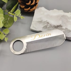 Personlig skäggkam för män, snidad skäggkam i rostfritt stål, marskalkenkam, fars dag, födelsedagspresent, julklapp, bröllopspresent