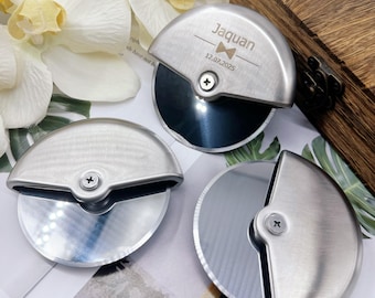 Personalized Metal Pizza Cutter Wheel,Pizza Party Favors,gift for pizza lovers,Housewarming Gift,Kitchen Tool,wedding gifts,pizza tools