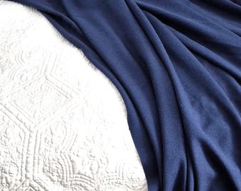 Crêpe peignée bleu marine, vendu au mètre, largeur 152 cm