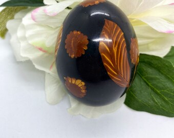 Vintage Black Lacquer Decorative Egg with Etched Wood Inlay, Asian or Japanese, Home Decor, Object d 'Art Gift for Home