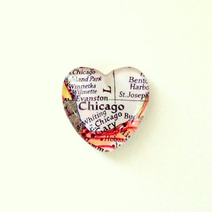 Vintage kaartmagneet van Chicago.  Hartvormige glasmagneet, Chicago IL-cadeau, kaartcadeaus, cadeau voor reiziger, uniek cadeau, Chi Town-magneet