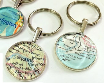 Custom Vintage map Key chain, choose your location, guy gift, keychain, zipper pull charm, map gifts, gift for traveler, custom gift