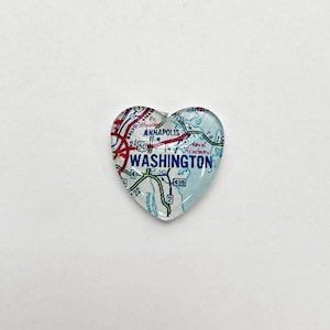 Aimant vintage de carte de Washington DC.  Aimant en verre en forme de coeur, cadeau DC, cadeaux carte, cadeau pour voyageur, cadeau homme unique, aimant Washington