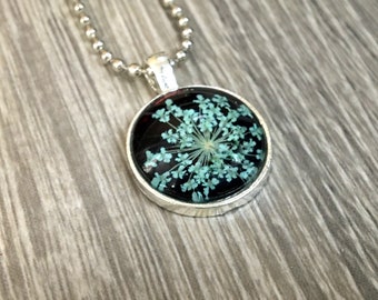 Pendant Necklace, Green Pressed Flower Necklace, ball chain, gift for gardener, botanical necklace, botanical gift, dried flower pendant