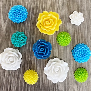 Lemon Yellow Flower Magnet Set, resin flower Magnets, strong fridge magnets, gift for gardener, magnet set, garden club gift, blue and green