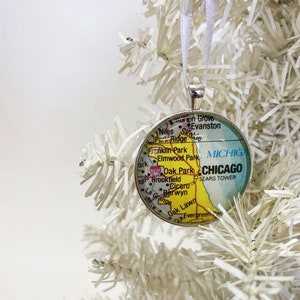 Adorno de Chicago IL, adorno de mapa antiguo, adorno navideño, regalo de Navidad, mapa, recuerdo de Chicago, regalos de mapas, menores de 20 años, regalo de Chicago