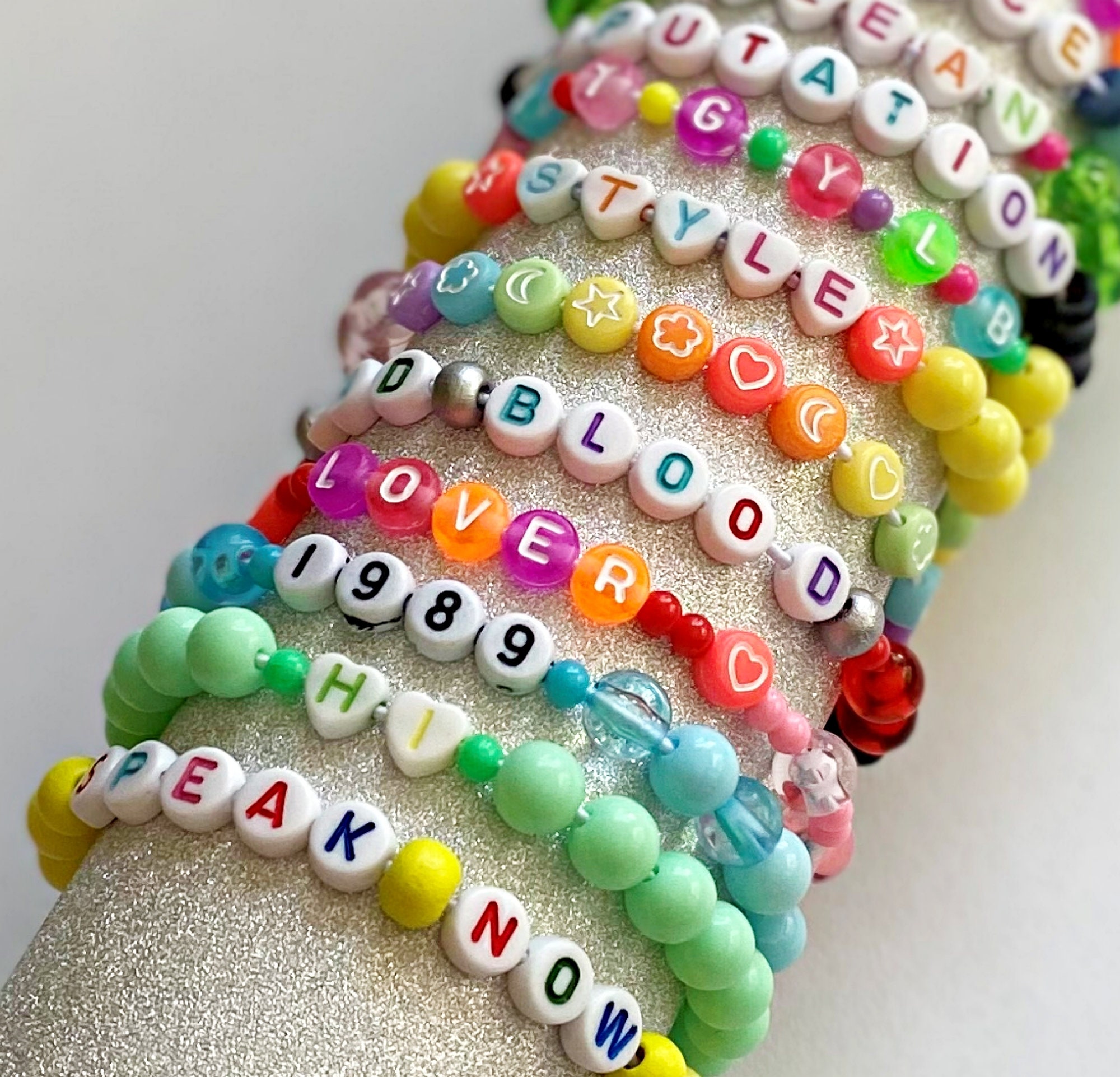 Dainty bracelet - pastel glass beads - creations by cherie