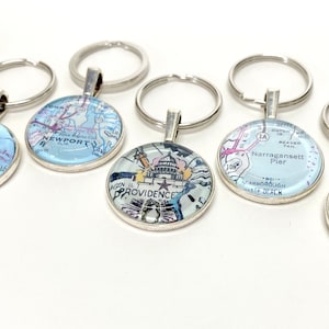 Rhode Island Schlüsselanhänger, Souvenir, Brocante, Newport, Block Island Schlüsselanhänger, Souvenir, Zipper Pull Charm, Kartengeschenke, Geschenk für Reisende