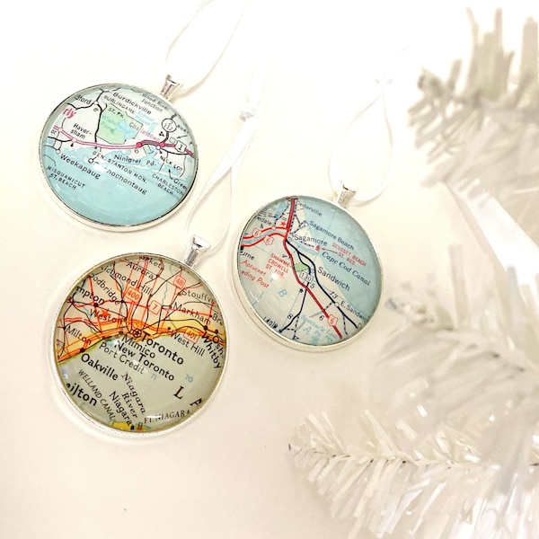 Custom Vintage Map Ornament, Travel memory gift, Fathers Day gift, Souvenir, Stocking stuffer, Handmade, Personalized, Gift for him, Wedding