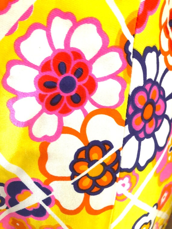 Mid 60s David Crystal Yellow Floral Dress with Ov… - image 6