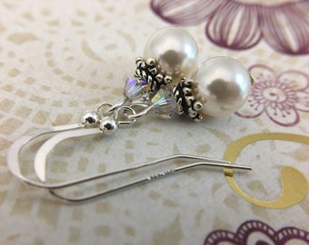 Bridesmaid Earrings: Bridal Party Jewelry, Wedding Jewelry, Bridesmaids Earrings, Wedding Earrings, Pearl Bridal earrings, Bridesmaid Gift