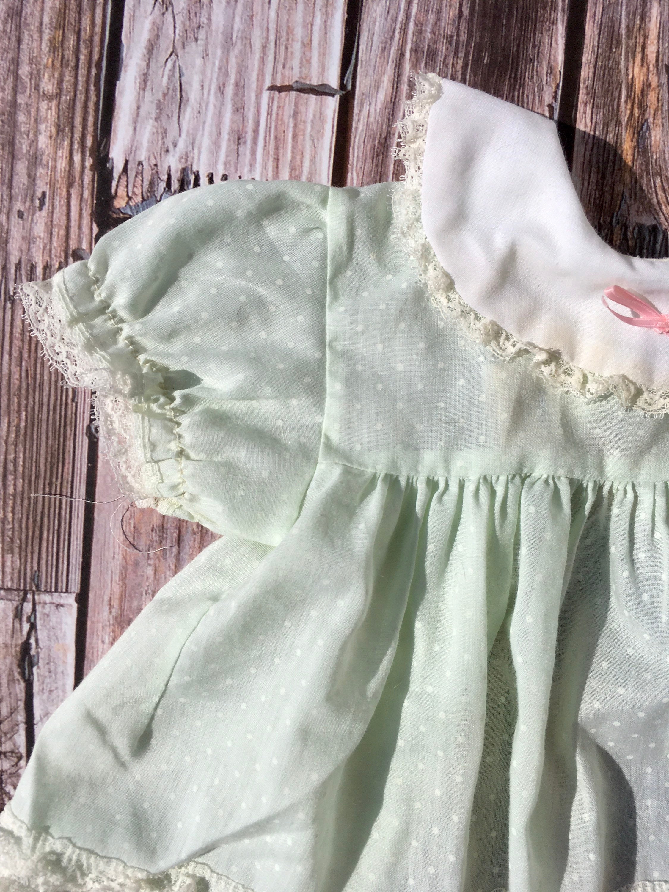 Vintage 80s/90s Light Green Baby Dress - Smock - Lace