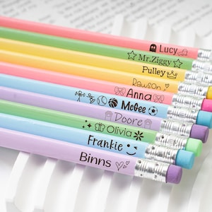 Personalized pencils , Customized set of pencils for kids, engraved pencils with name, Unique engraved pencil set, back to school supplies