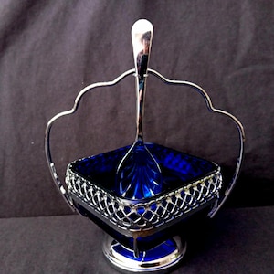 Sucrier Sheffield Cobalt/Chrome sur pied.