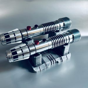 Double Lightsaber Display Stand - Choose Your Design image 3