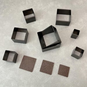 Fustella per fustellatura in pelle in acciaio quadrato personalizzata, stampo per fustellatura in pelle con design quadrato, strumento Kraft per artigianato in pelle in acciaio