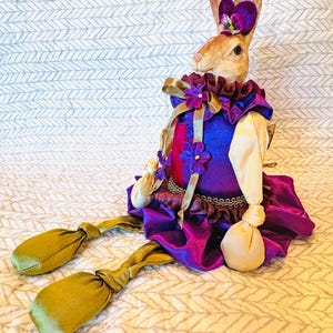 POUPEE WAYNE KLESKI LAPIN DANSEUR EN HABITS DE SATIN