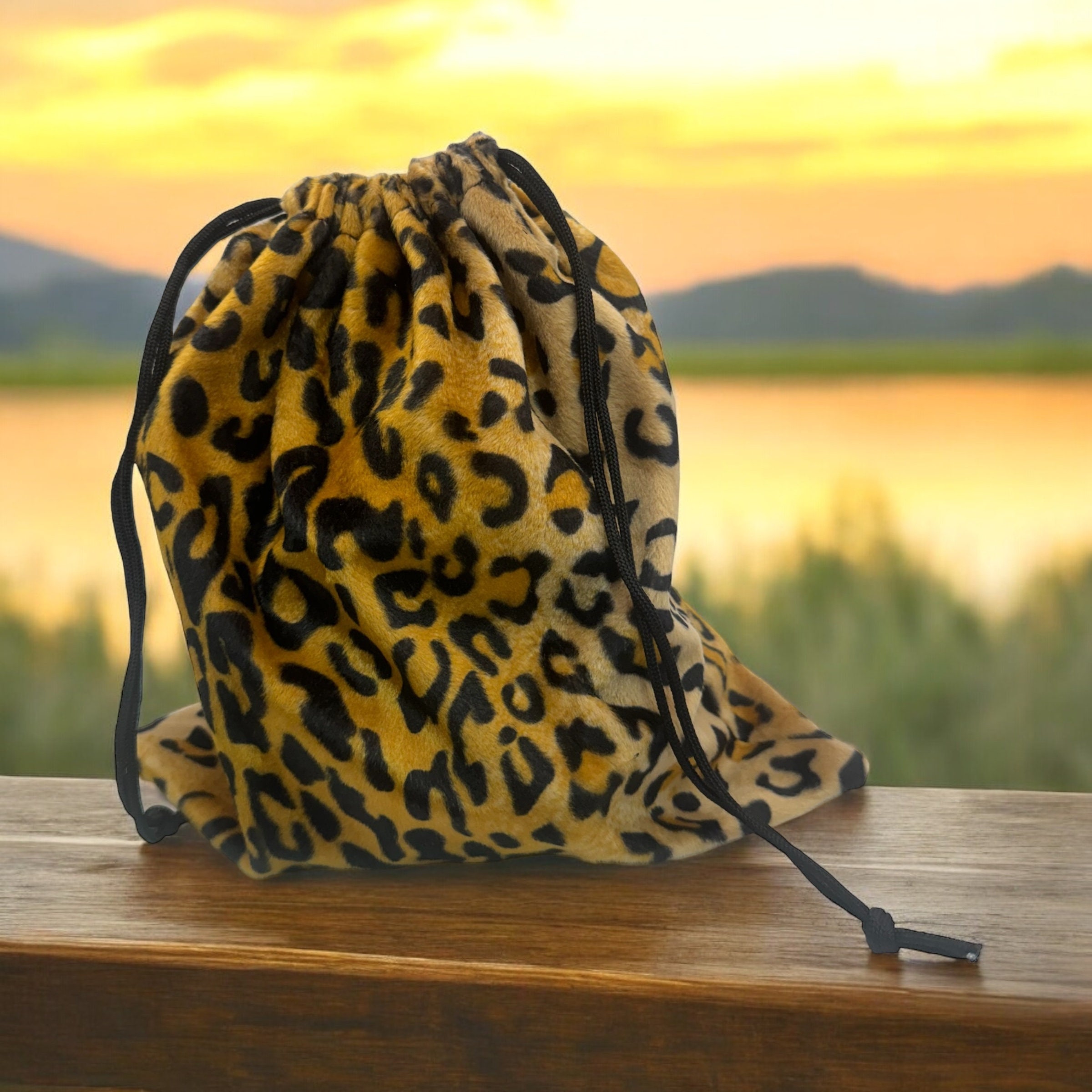 直営店限定 LEOPARD DRAWSTRING BAG il_fullxfull.6253051261_5lyk.jpg